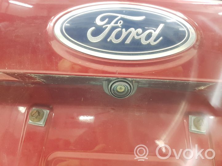 Ford Escape III Takaluukun/tavaratilan kansi 