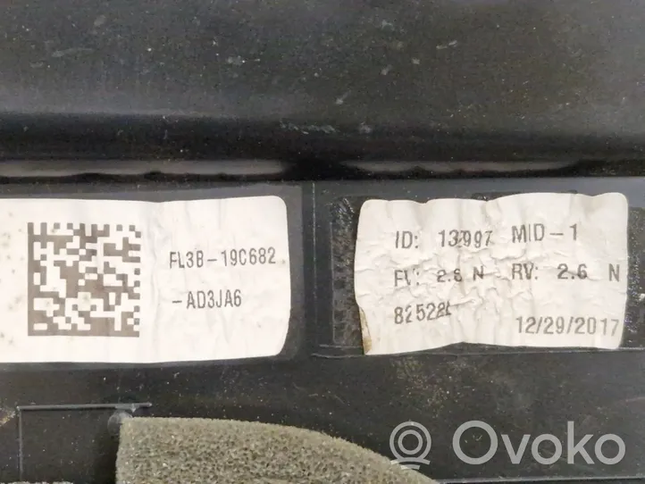 Ford F150 Kojelaudan sivutuuletussuuttimen kehys FL3B19C682