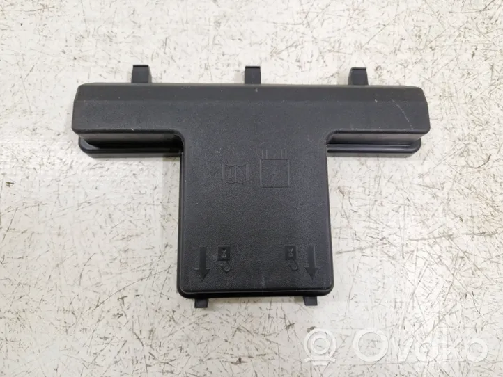 Ford Edge II Fuse box cover DG9T14A075