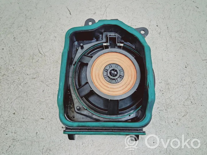 BMW 5 G30 G31 Subwoofer-bassokaiutin 6513680095303