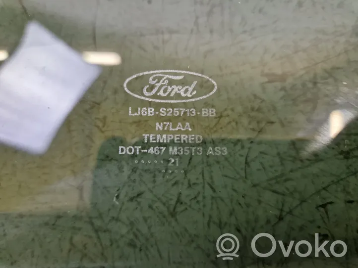 Ford Escape IV Vetro del finestrino della portiera posteriore LJ6BS25713