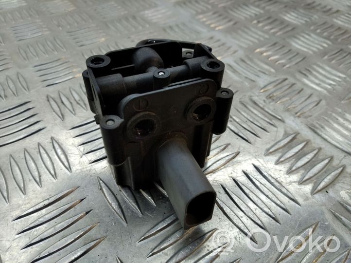 BMW X5 E70 Blocco valvola della sospensione pneumatica EBMV0586A