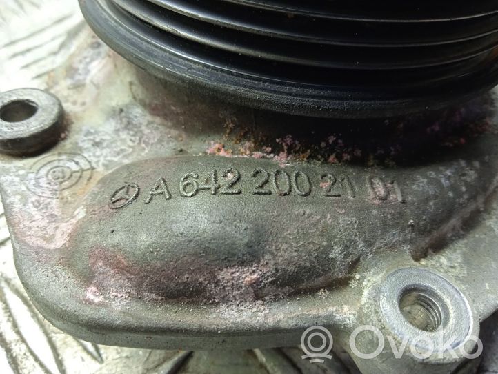 Mercedes-Benz GLE (W166 - C292) Pompe de circulation d'eau A6422002101