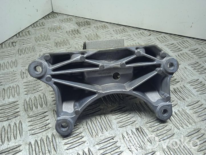 Mercedes-Benz C AMG W205 Gearbox mount A2052405700