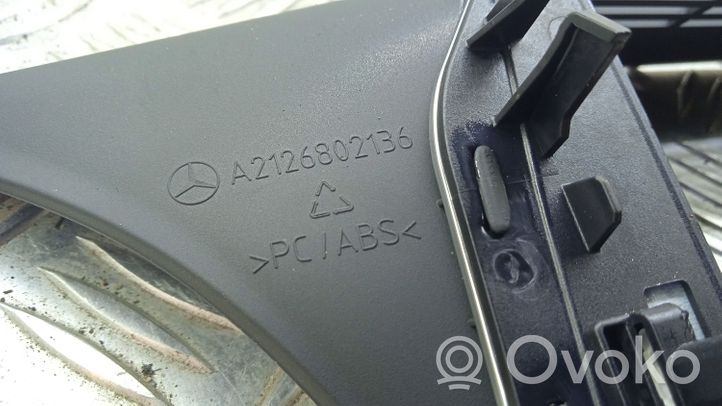 Mercedes-Benz E AMG W212 Mascherina unità principale autoradio/GPS A2126802136