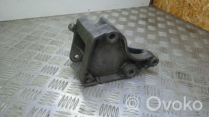 Saab 9-3 Ver2 Supporto di montaggio scatola del cambio 13112030