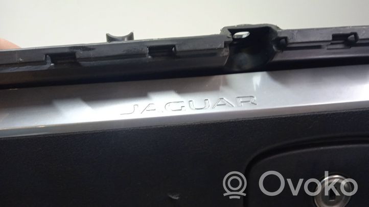 Jaguar F-Pace Schowek deski rozdzielczej / Komplet CM80512