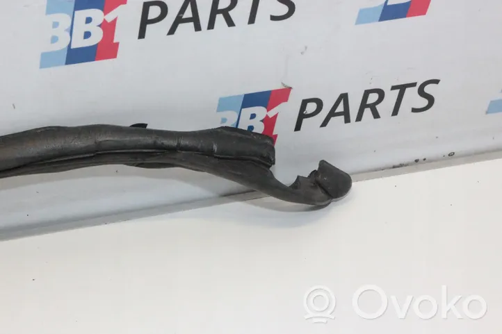 BMW 4 F32 F33 Supporto/guarnizione in poliuretano espanso del parafango 7322915