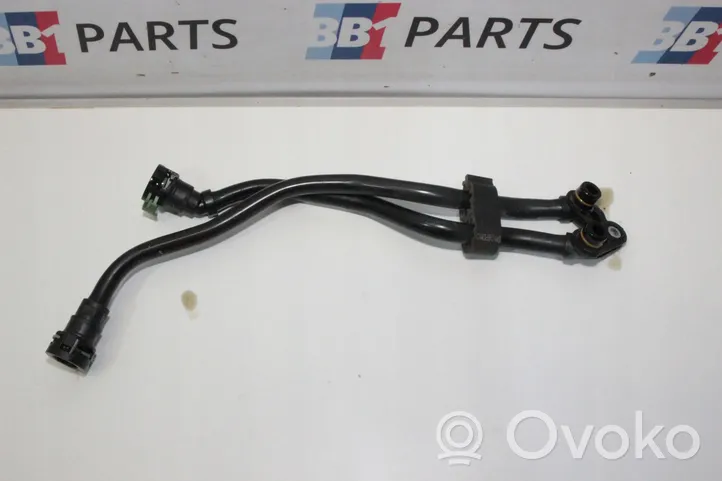 BMW 1 F20 F21 Tubo di raffreddamento dell'olio 8570449