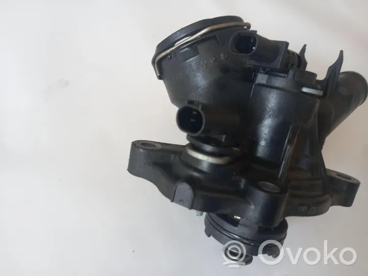 Mercedes-Benz E C207 W207 Termostat / Obudowa termostatu A2712000215