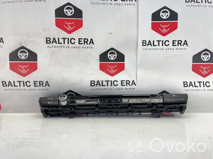 BMW 5 G30 G31 Controllo multimediale autoradio 0057824151