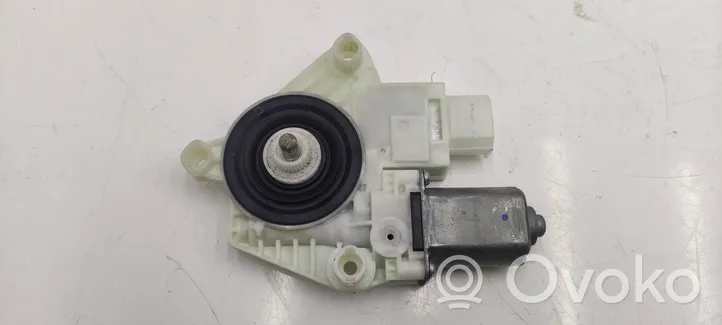 BMW 5 G30 G31 Motorino alzacristalli della portiera anteriore 7455081