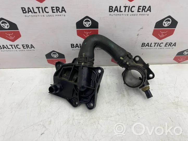 BMW 4 F36 Gran coupe Tubo flessibile del liquido di raffreddamento del motore 8619408