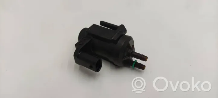 BMW 1 F20 F21 Electrovanne Soupape de Sûreté / Dépression 8570591