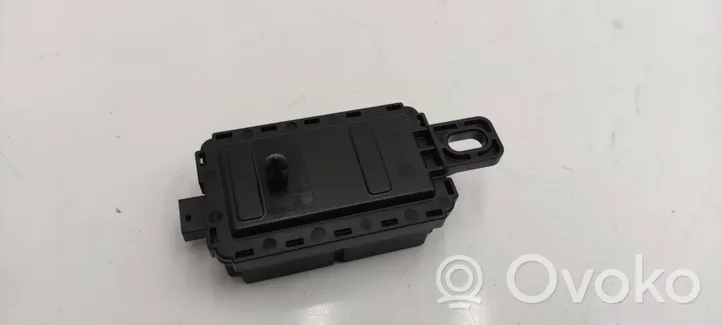 BMW 4 F32 F33 Antenna control unit 9397846