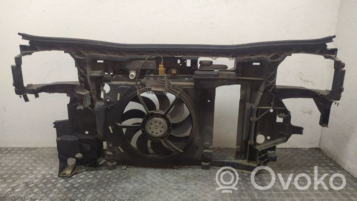 Audi A2 Панель радиаторов (телевизор) 8Z0805594B