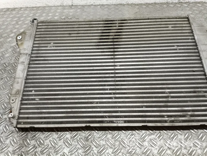 Toyota Corolla Verso E121 Chłodnica powietrza doładowującego / Intercooler 