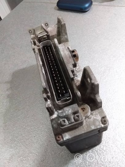 Mercedes-Benz E W124 ABS control unit/module 0265101018