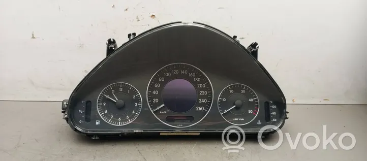 Mercedes-Benz E W211 Tachimetro (quadro strumenti) A2115405611