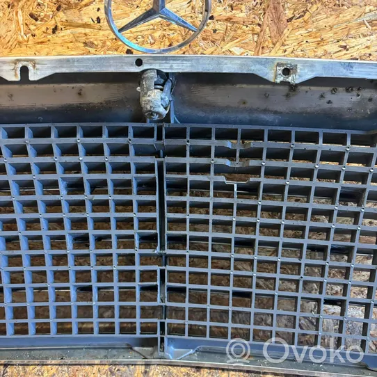 Mercedes-Benz E W124 Grille de calandre avant 1248880223