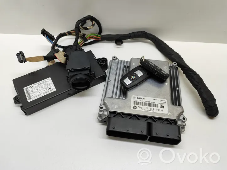 BMW 5 E60 E61 Kit centralina motore ECU e serratura 7811151