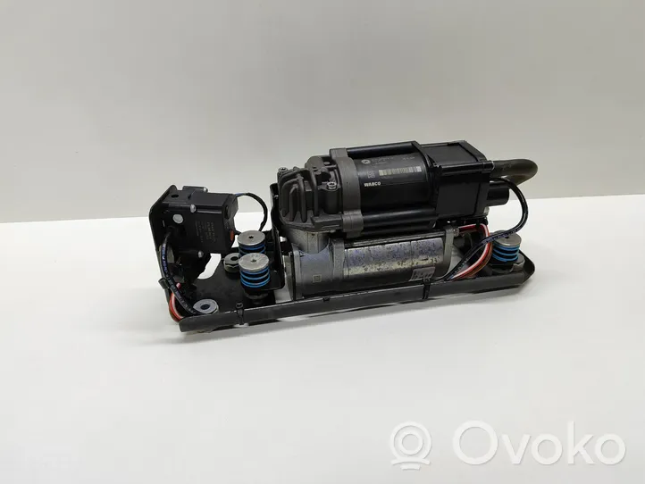 BMW 5 F10 F11 Air suspension compressor/pump 6875176