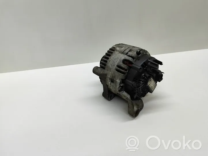 BMW 5 E60 E61 Generator/alternator 7797521