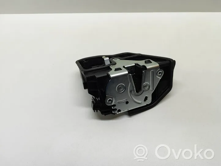 BMW 5 F10 F11 Serratura portiera anteriore 7229458