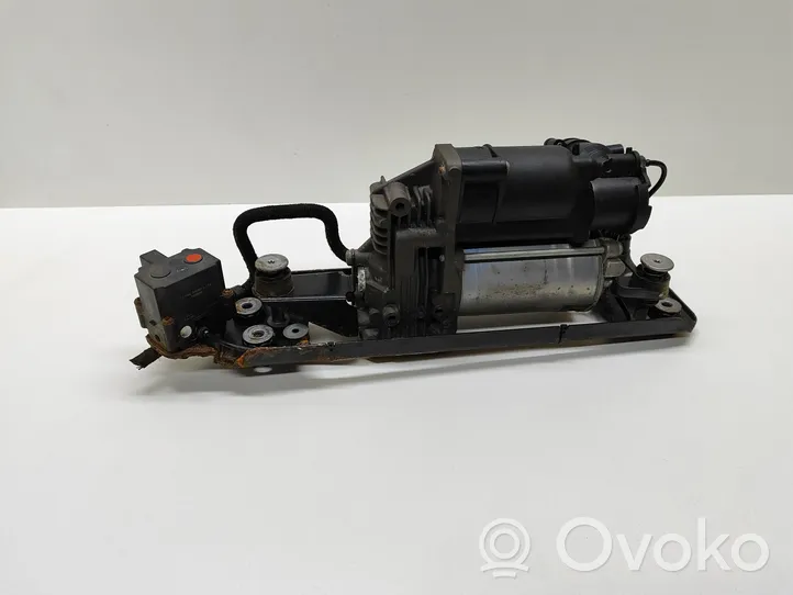 BMW 5 E60 E61 Ilmajousituksen kompressoripumppu 6789937