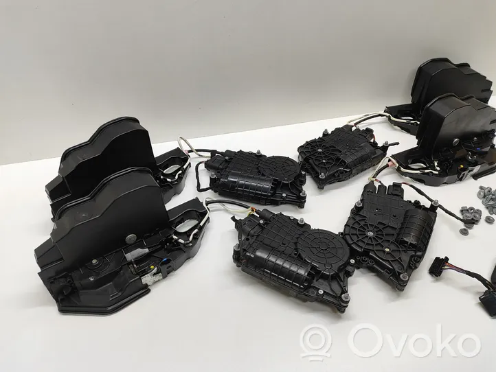 BMW 5 F10 F11 Verriegelungsmotor für Vordertür 7154515