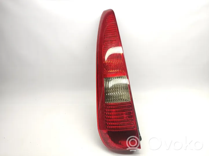 Ford Fusion Lampy tylnej klapy bagażnika 