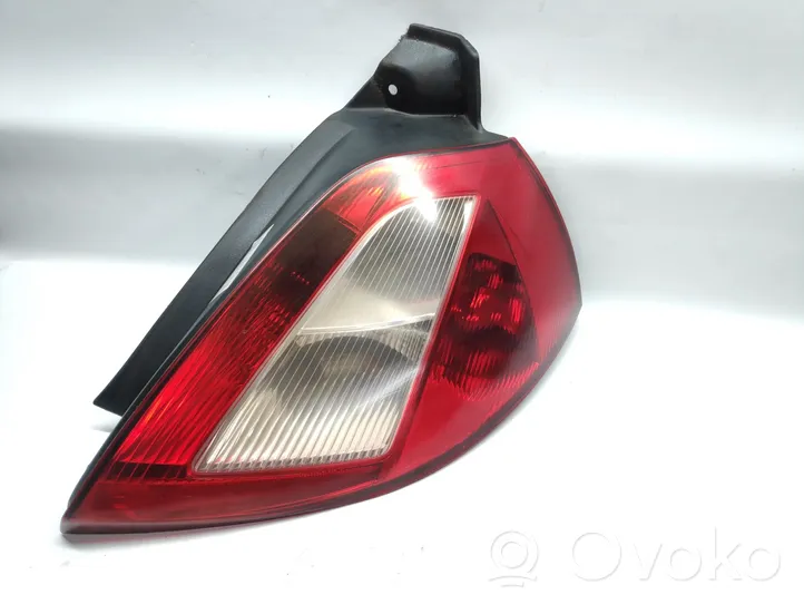 Renault Megane II Lampy tylnej klapy bagażnika 