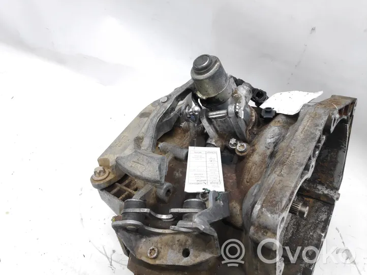 Opel Zafira C Manual 5 speed gearbox 