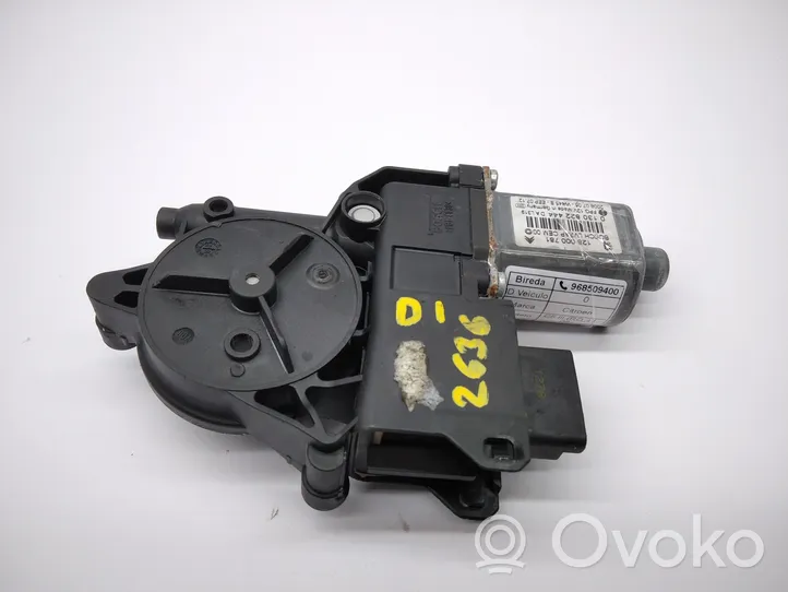 Citroen C5 Front door window regulator motor 