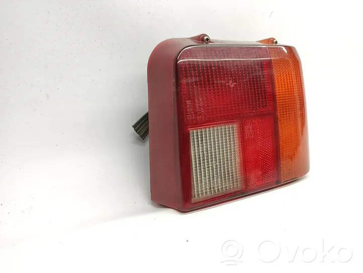 Peugeot 205 Lampy tylnej klapy bagażnika 