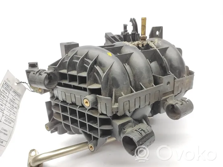 Opel Corsa C Intake manifold 