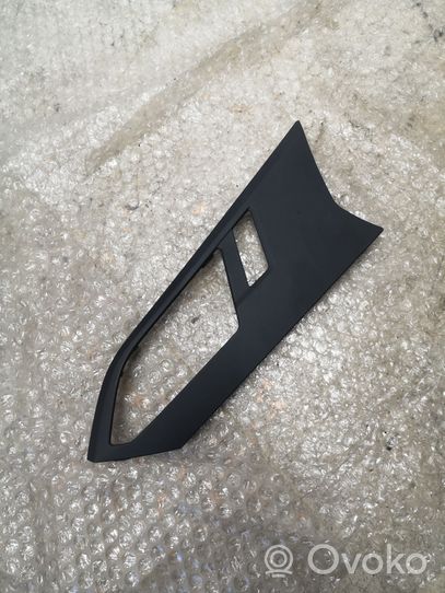 Volkswagen Jetta USA Rivestimento della maniglia interna per portiera anteriore 17A967409