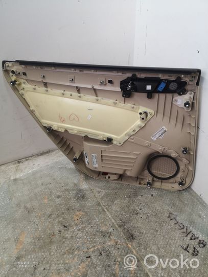 Volkswagen PASSAT B7 USA Takaoven verhoilu 561867212