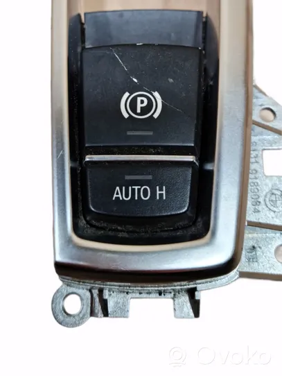 BMW 7 F01 F02 F03 F04 Przycisk / Włącznik hamulca ręcznego 915999705