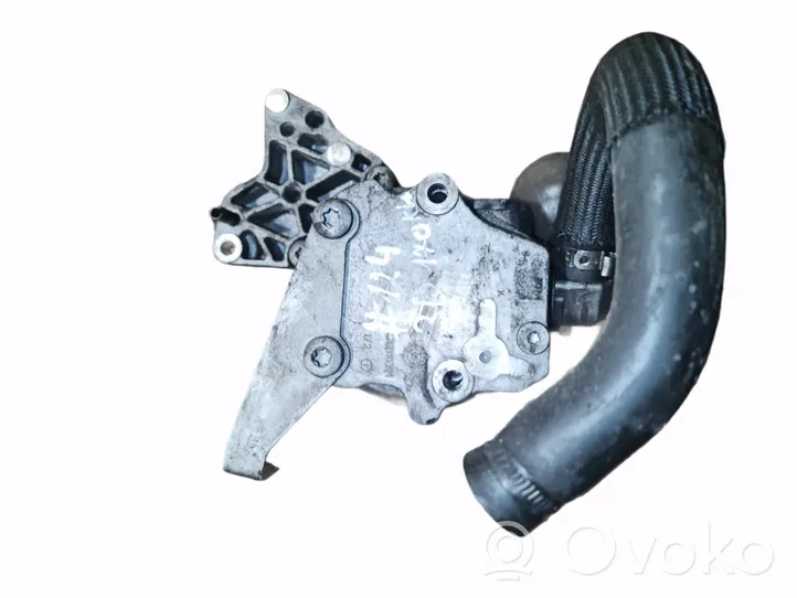 BMW 7 E65 E66 Vairo stiprintuvo siurblys 6760074042