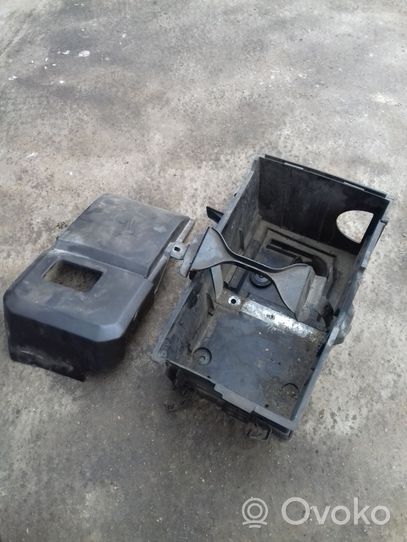 Volvo V50 Support boîte de batterie 30746170