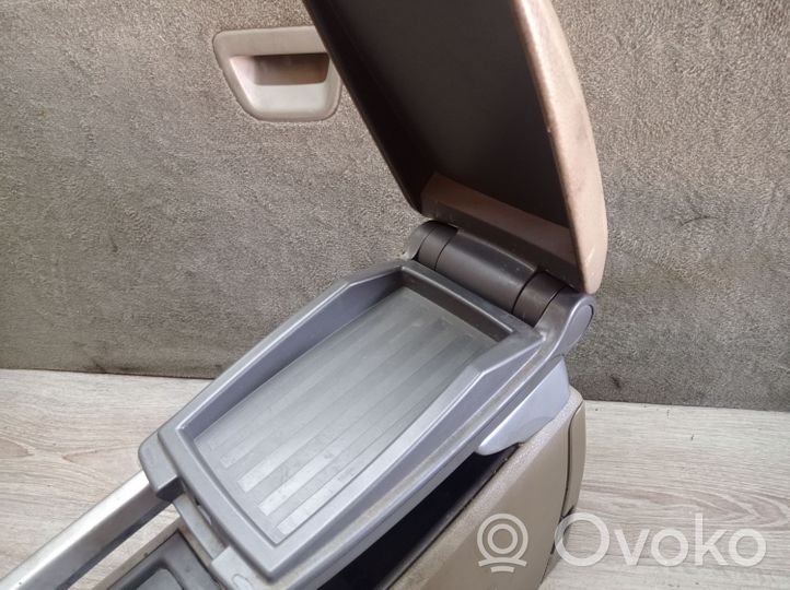 Volvo XC70 Tunel środkowy 