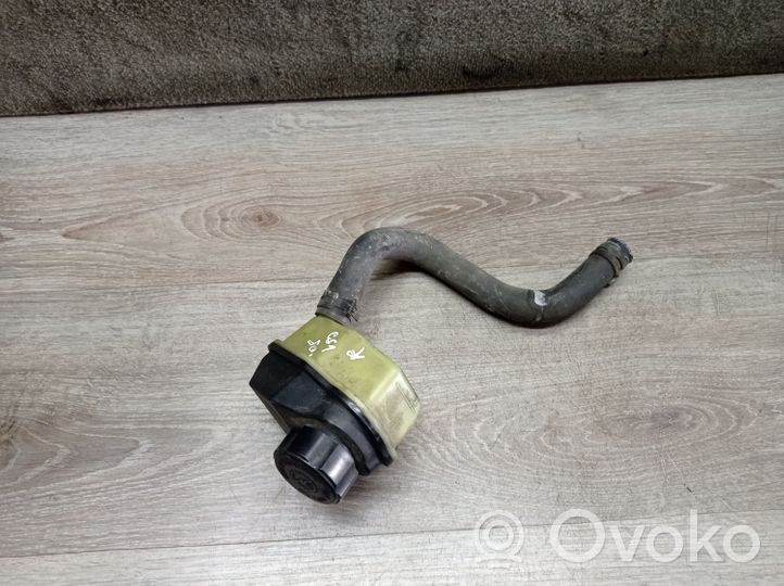 Volvo V50 Réservoir de liquide de direction assistée 