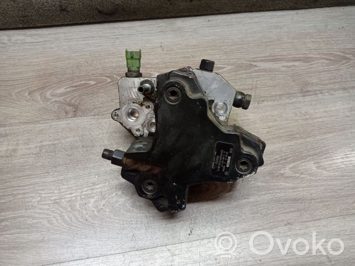 Volvo V70 Polttoaineen ruiskutuksen suurpainepumppu 