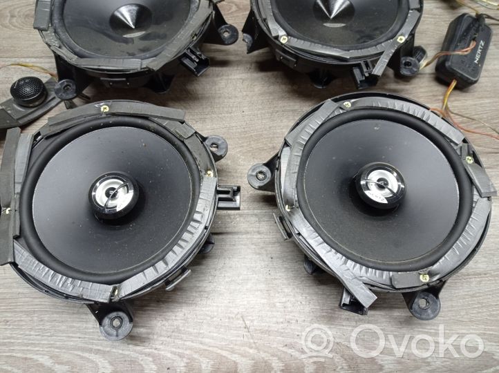 Volvo V50 Audio system kit 