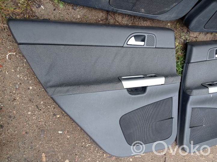 Volvo V50 Kit garniture de panneaux intérieur de porte 