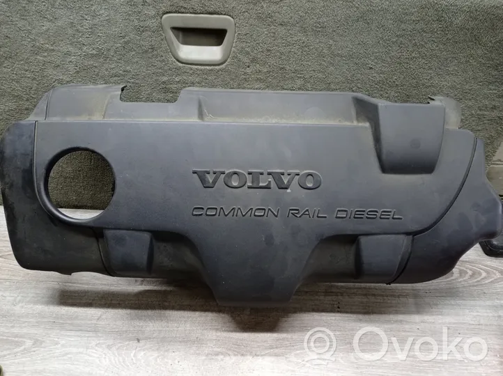 Volvo V70 Osłona górna silnika 