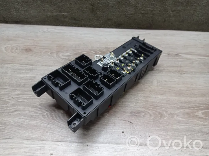 Volvo S60 Fuse module 518828108