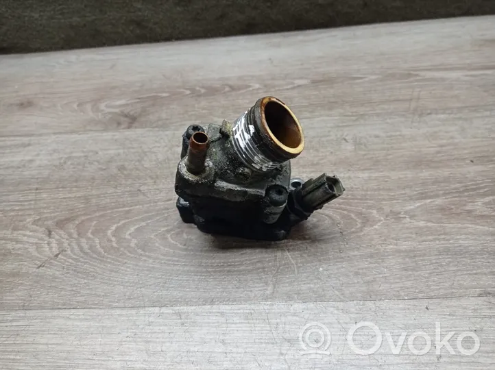 Volvo S60 Termostat / Obudowa termostatu 