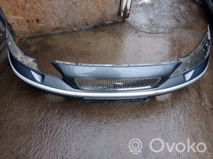 Volvo V70 Zderzak przedni 